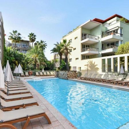Appartement Port Prestige - Terrasse - Piscine - Parking Антиб Екстериор снимка